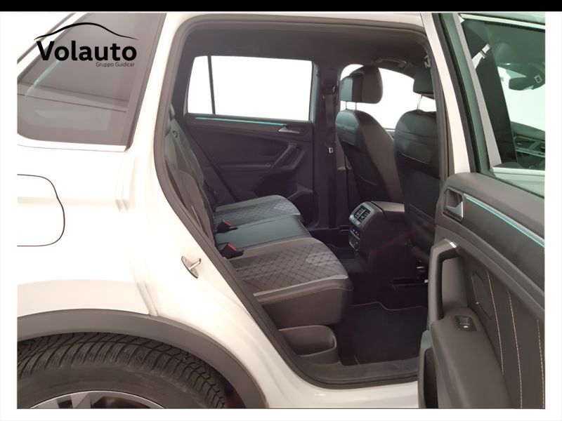 GuidiCar - VOLKSWAGEN Tiguan 2020 Tiguan 1.5 tsi act R-Line 150cv dsg Usato
