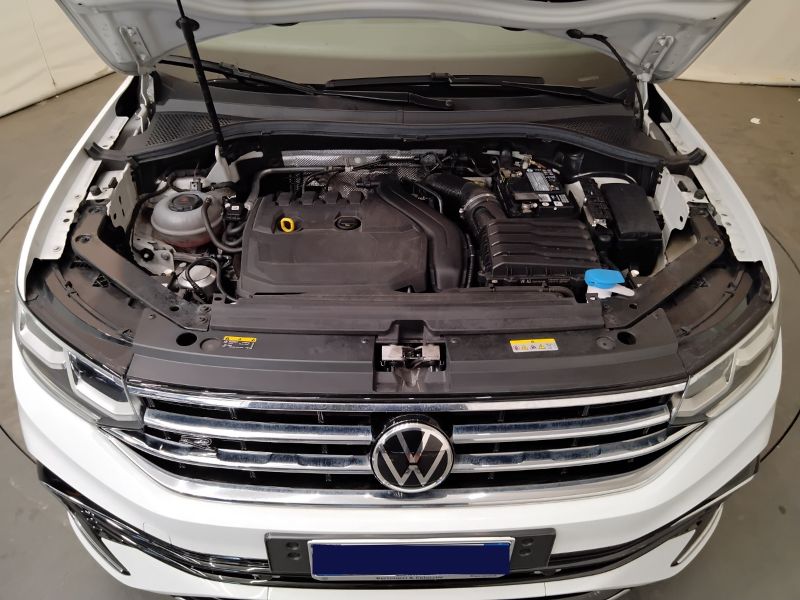 GuidiCar - VOLKSWAGEN Tiguan 2020 Tiguan 1.5 tsi act R-Line 150cv dsg Usato