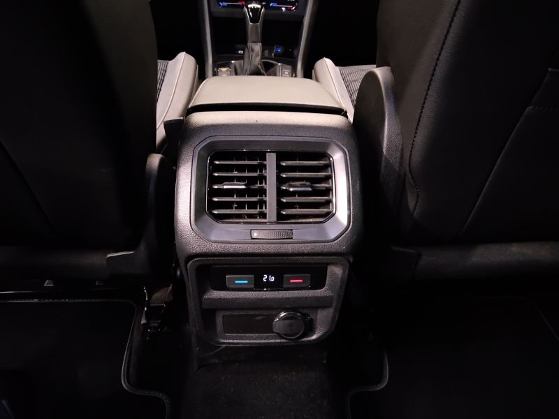 GuidiCar - VOLKSWAGEN Tiguan 2020 Tiguan 1.5 tsi act R-Line 150cv dsg Usato