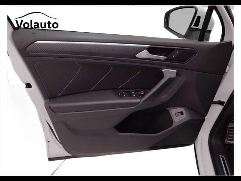 GuidiCar - VOLKSWAGEN Tiguan 2021 Tiguan 1.5 tsi act R-Line 150cv dsg Usato