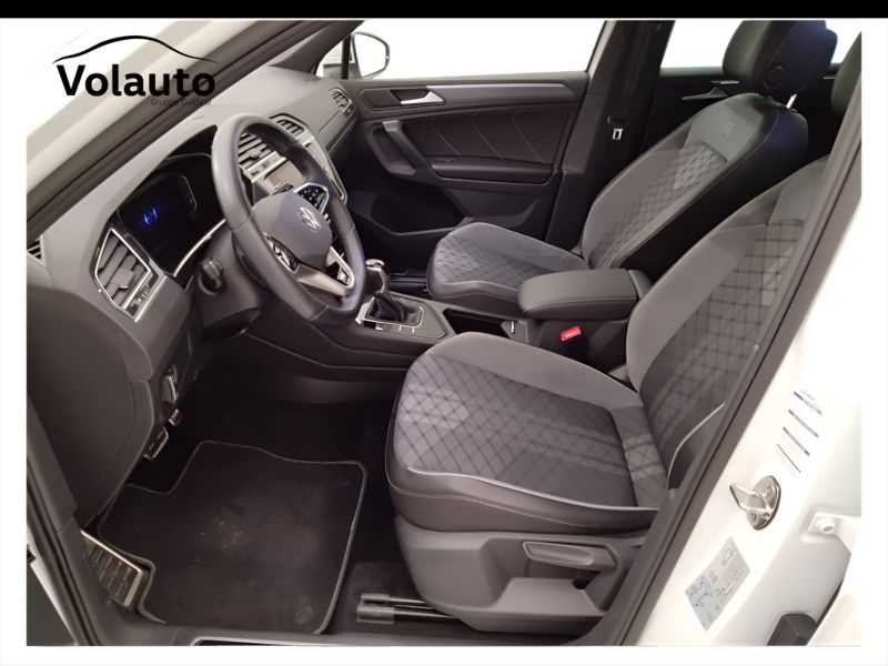 GuidiCar - VOLKSWAGEN Tiguan 2021 Tiguan 1.5 tsi act R-Line 150cv dsg Usato
