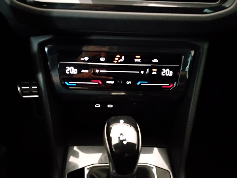 GuidiCar - VOLKSWAGEN Tiguan 2021 Tiguan 1.5 tsi act R-Line 150cv dsg Usato