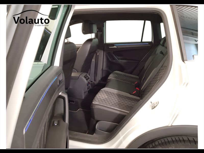 GuidiCar - VOLKSWAGEN Tiguan 2021 Tiguan 1.5 tsi act R-Line 150cv dsg Usato