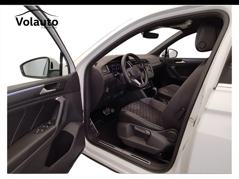 GuidiCar - VOLKSWAGEN Tiguan 2021 Tiguan 1.5 tsi act R-Line 150cv dsg Usato