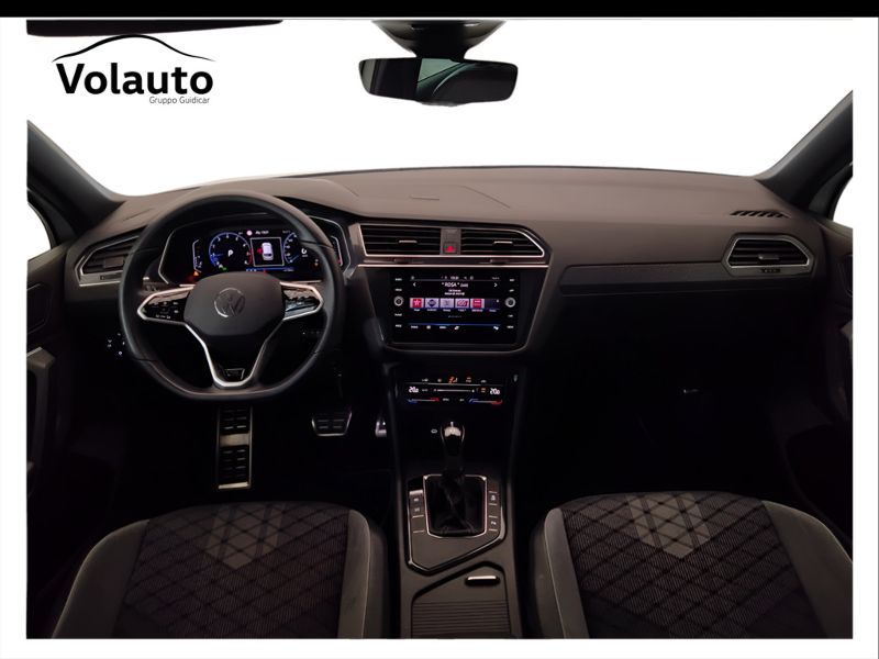 GuidiCar - VOLKSWAGEN Tiguan 2021 Tiguan 1.5 tsi act R-Line 150cv dsg Usato