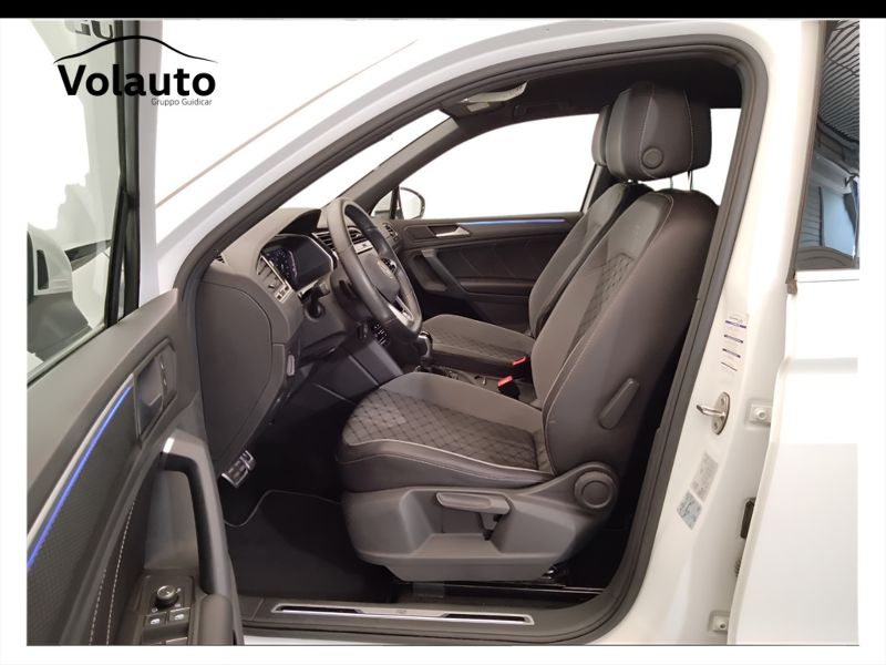 GuidiCar - VOLKSWAGEN Tiguan 2021 Tiguan 1.5 tsi act R-Line 150cv dsg Usato