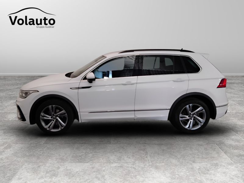 GuidiCar - VOLKSWAGEN Tiguan 2021 Tiguan 1.5 tsi act R-Line 150cv dsg Usato