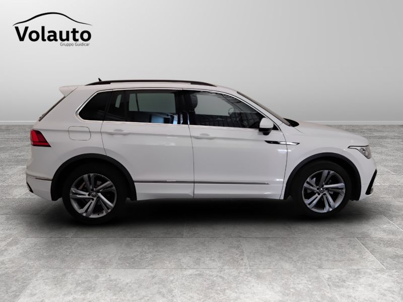 GuidiCar - VOLKSWAGEN Tiguan 2021 Tiguan 1.5 tsi act R-Line 150cv dsg Usato