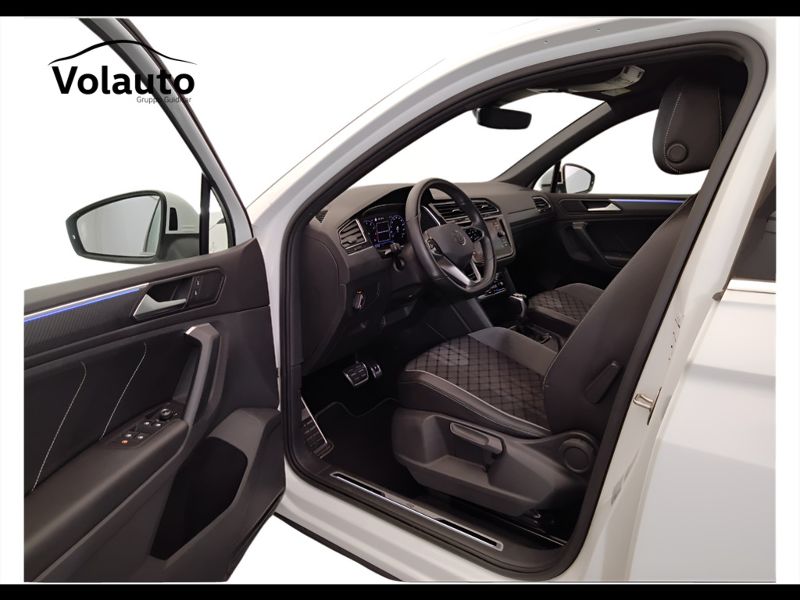 GuidiCar - VOLKSWAGEN Tiguan 2021 Tiguan 1.5 tsi act R-Line 150cv dsg Usato