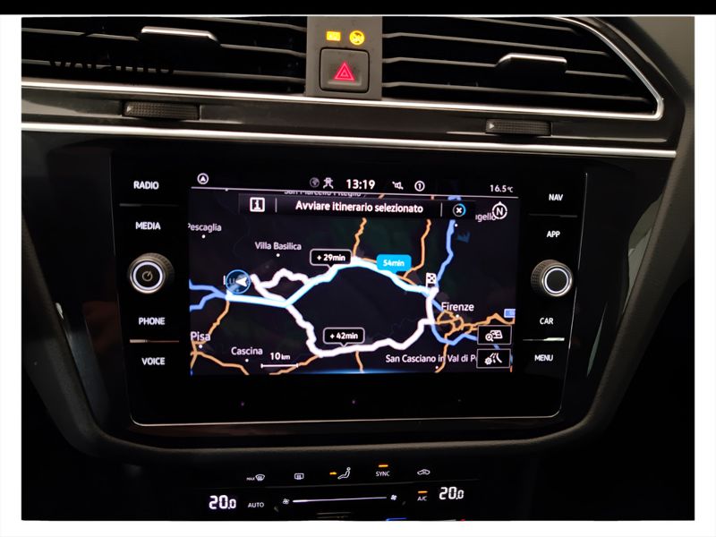 GuidiCar - VOLKSWAGEN Tiguan 2021 Tiguan 1.5 tsi act R-Line 150cv dsg Usato