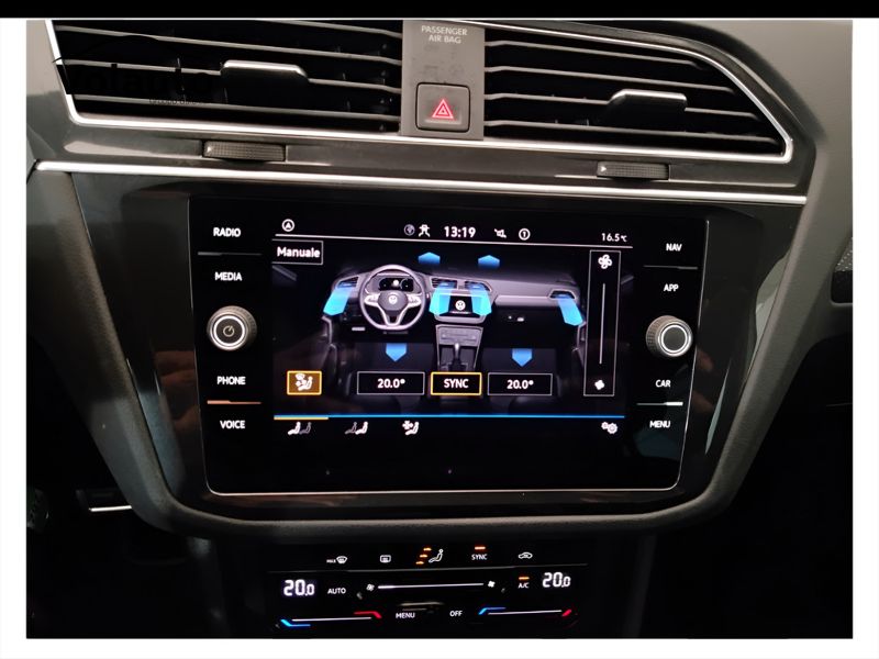 GuidiCar - VOLKSWAGEN Tiguan 2021 Tiguan 1.5 tsi act R-Line 150cv dsg Usato