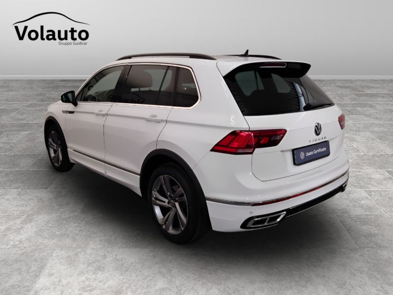 GuidiCar - VOLKSWAGEN Tiguan 2021 Tiguan 1.5 tsi act R-Line 150cv dsg Usato