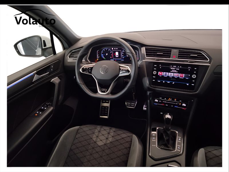 GuidiCar - VOLKSWAGEN Tiguan 2021 Tiguan 1.5 tsi act R-Line 150cv dsg Usato