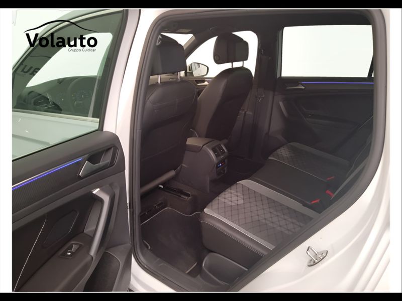 GuidiCar - VOLKSWAGEN Tiguan 2022 Tiguan 1.5 tsi act R-Line 150cv dsg Usato