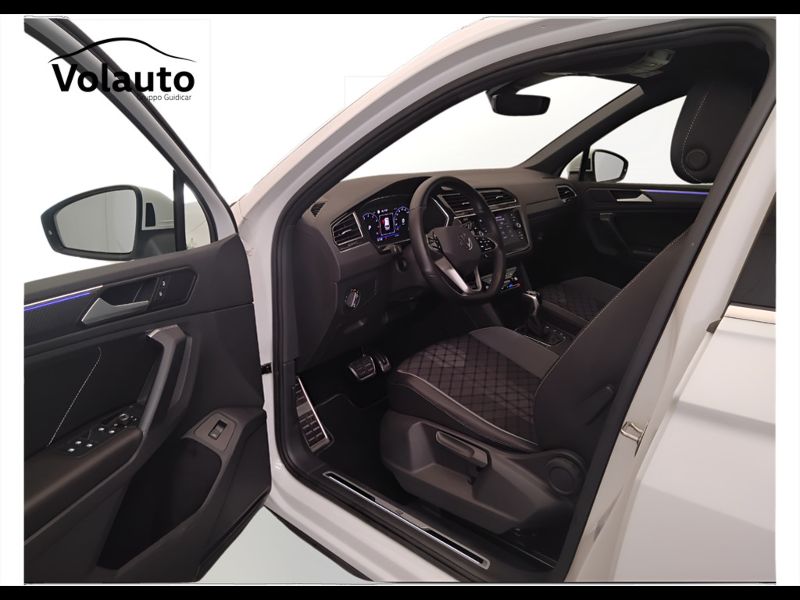 GuidiCar - VOLKSWAGEN Tiguan 2022 Tiguan 1.5 tsi act R-Line 150cv dsg Usato
