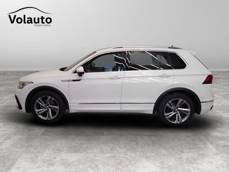 GuidiCar - VOLKSWAGEN Tiguan 2022 Tiguan 1.5 tsi act R-Line 150cv dsg Usato