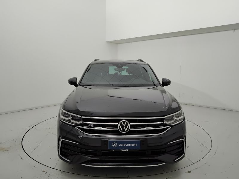 GuidiCar - VOLKSWAGEN Tiguan 2022 Tiguan 1.5 tsi act R-Line 150cv dsg Usato