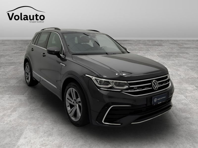 GuidiCar - VOLKSWAGEN Tiguan 2022 Tiguan 1.5 tsi act R-Line 150cv dsg Usato