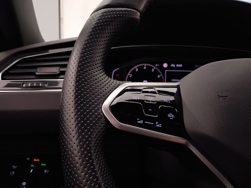 GuidiCar - VOLKSWAGEN Tiguan 2022 Tiguan 1.5 tsi act R-Line 150cv dsg Usato