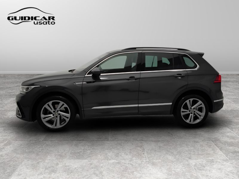 GuidiCar - VOLKSWAGEN Tiguan 2022 Tiguan 1.5 tsi act R-Line 150cv dsg Usato