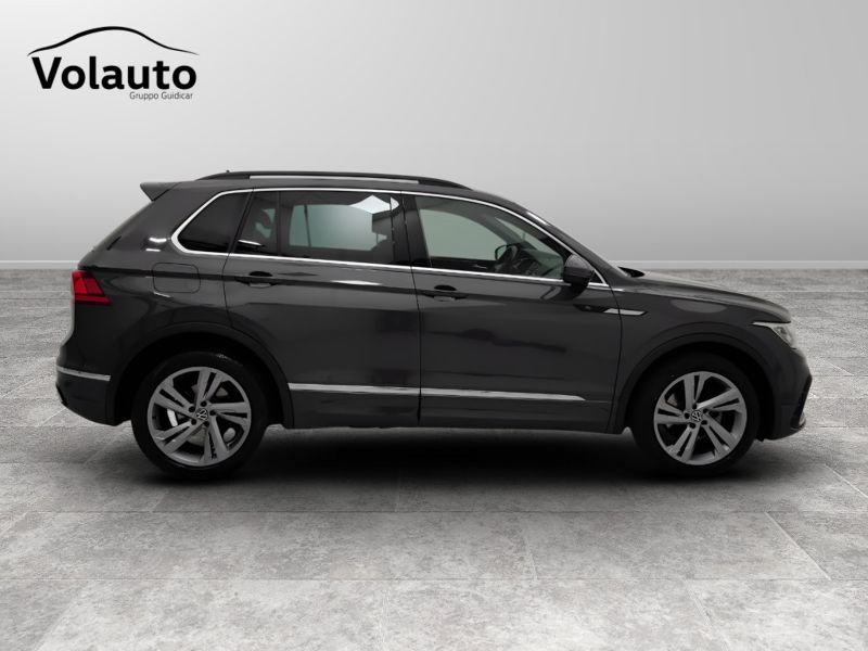GuidiCar - VOLKSWAGEN Tiguan 2022 Tiguan 1.5 tsi act R-Line 150cv dsg Usato