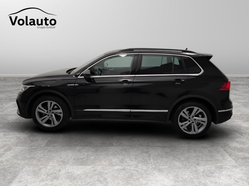 GuidiCar - VOLKSWAGEN Tiguan 2023 Tiguan 1.5 tsi act R-Line 150cv dsg Usato