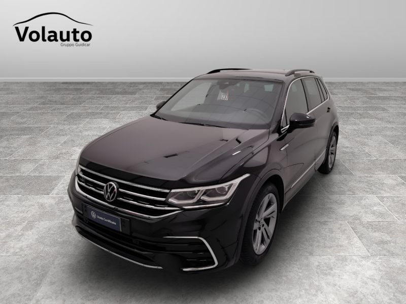 GuidiCar - VOLKSWAGEN Tiguan 2023 Tiguan 1.5 tsi act R-Line 150cv dsg Usato