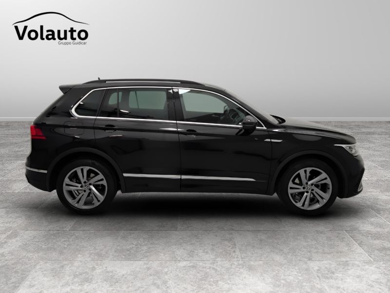 GuidiCar - VOLKSWAGEN Tiguan 2023 Tiguan 1.5 tsi act R-Line 150cv dsg Usato