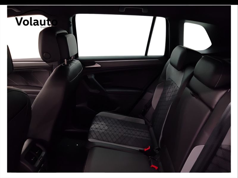 GuidiCar - VOLKSWAGEN Tiguan 2023 Tiguan 1.5 tsi act R-Line 150cv dsg Usato