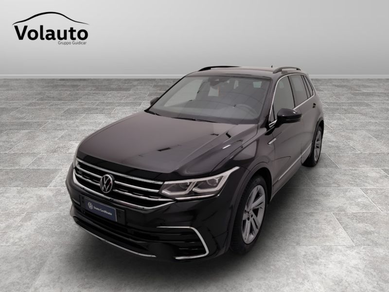 GuidiCar - VOLKSWAGEN Tiguan 2023 Tiguan 1.5 tsi act R-Line 150cv dsg Usato