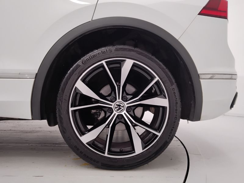 GuidiCar - VOLKSWAGEN Tiguan 2023 Tiguan 1.5 tsi act R-Line 150cv dsg Usato