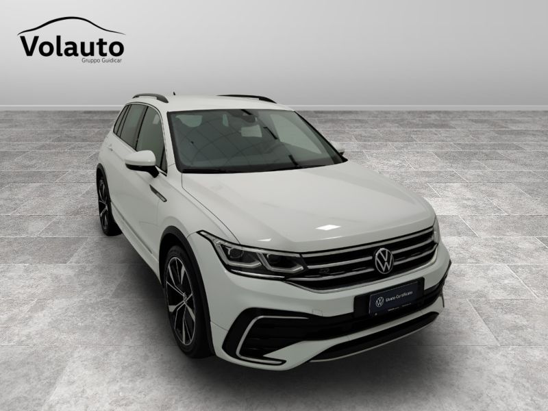 GuidiCar - VOLKSWAGEN Tiguan 2023 Tiguan 1.5 tsi act R-Line 150cv dsg Usato