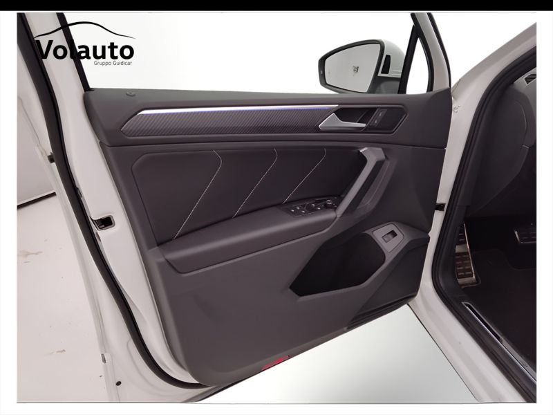 GuidiCar - VOLKSWAGEN Tiguan 2023 Tiguan 1.5 tsi act R-Line 150cv dsg Usato