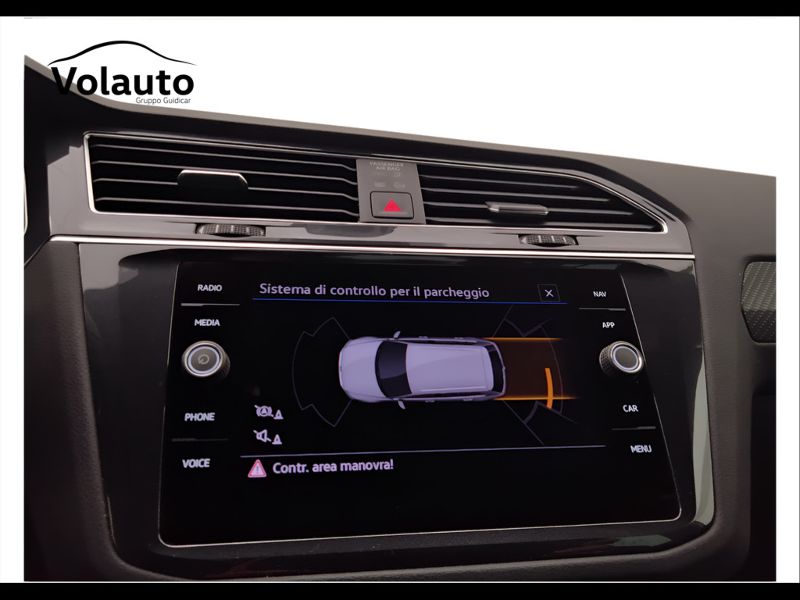 GuidiCar - VOLKSWAGEN Tiguan 2023 Tiguan 1.5 tsi act R-Line 150cv dsg Usato