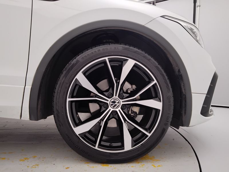 GuidiCar - VOLKSWAGEN Tiguan 2023 Tiguan 1.5 tsi act R-Line 150cv dsg Usato