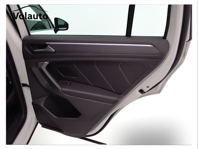 GuidiCar - VOLKSWAGEN Tiguan 2023 Tiguan 1.5 tsi act R-Line 150cv dsg Usato