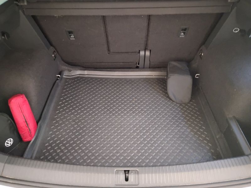 GuidiCar - VOLKSWAGEN Tiguan 2023 Tiguan 1.5 tsi act R-Line 150cv dsg Usato
