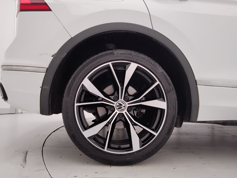 GuidiCar - VOLKSWAGEN Tiguan 2023 Tiguan 1.5 tsi act R-Line 150cv dsg Usato