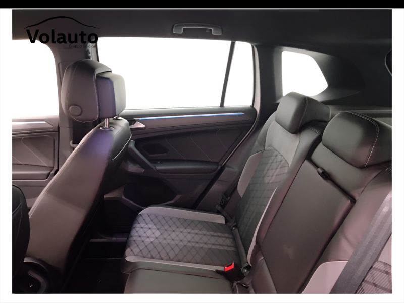 GuidiCar - VOLKSWAGEN Tiguan 2023 Tiguan 1.5 tsi act R-Line 150cv dsg Usato
