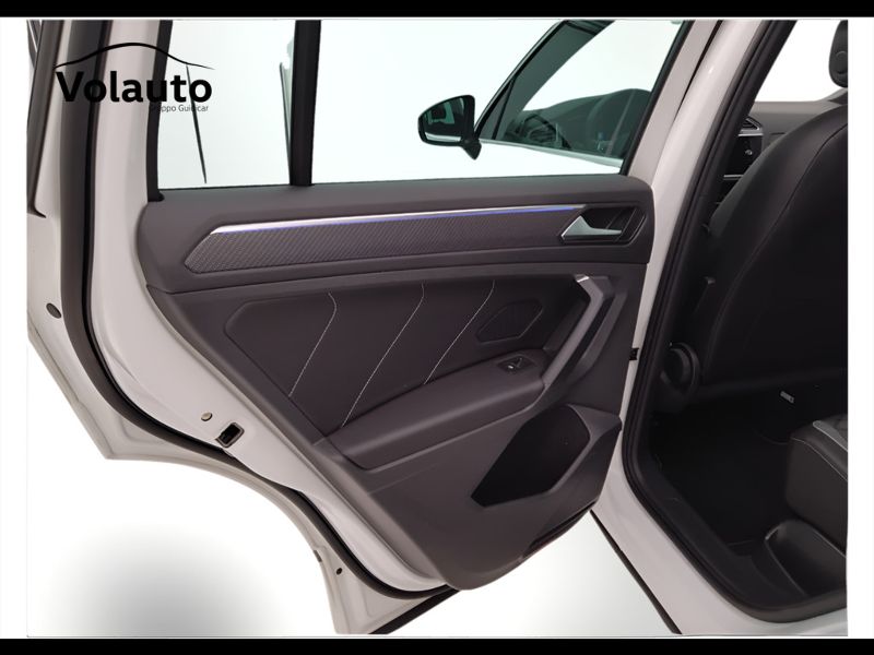 GuidiCar - VOLKSWAGEN Tiguan 2023 Tiguan 1.5 tsi act R-Line 150cv dsg Usato