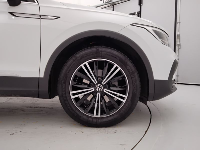 GuidiCar - VOLKSWAGEN Tiguan II 2021 2022 Tiguan II 2021 - Tiguan 1.5 tsi Life 130cv Usato