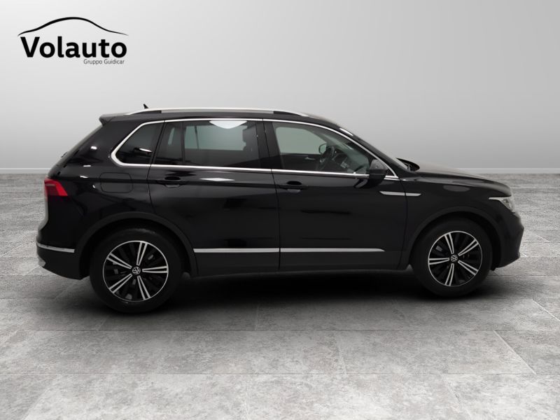 GuidiCar - VOLKSWAGEN Tiguan 2022 Tiguan 2.0 tdi scr Elegance 150cv dsg Usato
