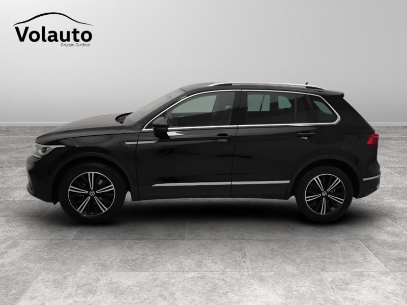 GuidiCar - VOLKSWAGEN Tiguan 2022 Tiguan 2.0 tdi scr Elegance 150cv dsg Usato