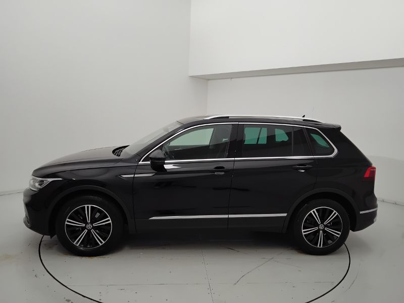 GuidiCar - VOLKSWAGEN Tiguan 2022 Tiguan 2.0 tdi scr Elegance 150cv dsg Usato