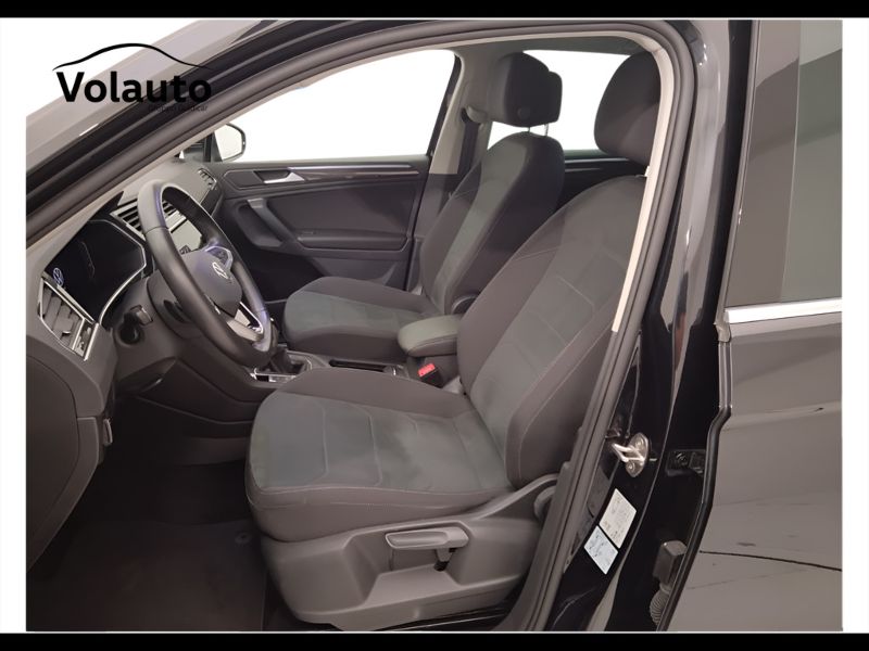 GuidiCar - VOLKSWAGEN Tiguan 2022 Tiguan 2.0 tdi scr Elegance 150cv dsg Usato