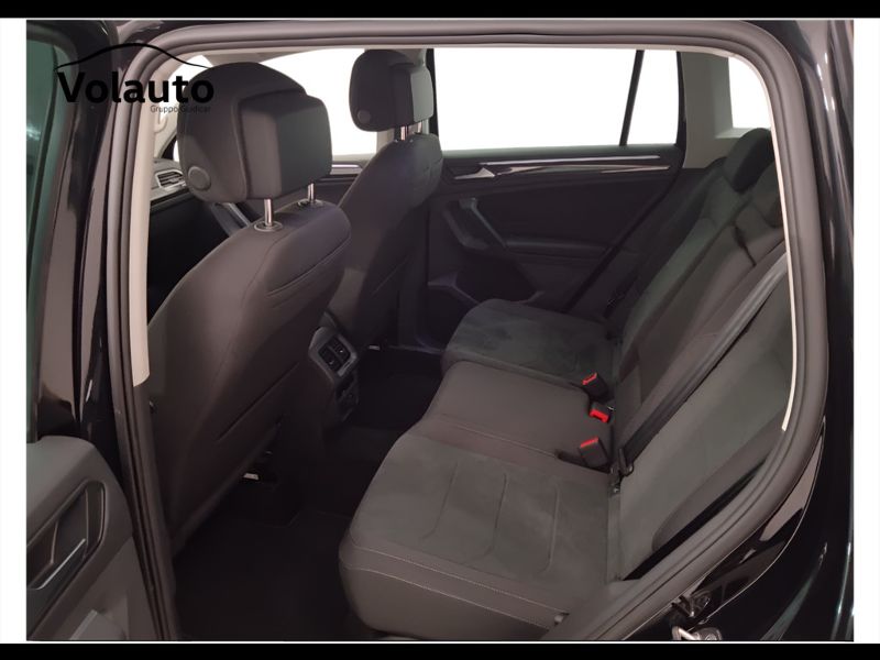 GuidiCar - VOLKSWAGEN Tiguan 2022 Tiguan 2.0 tdi scr Elegance 150cv dsg Usato