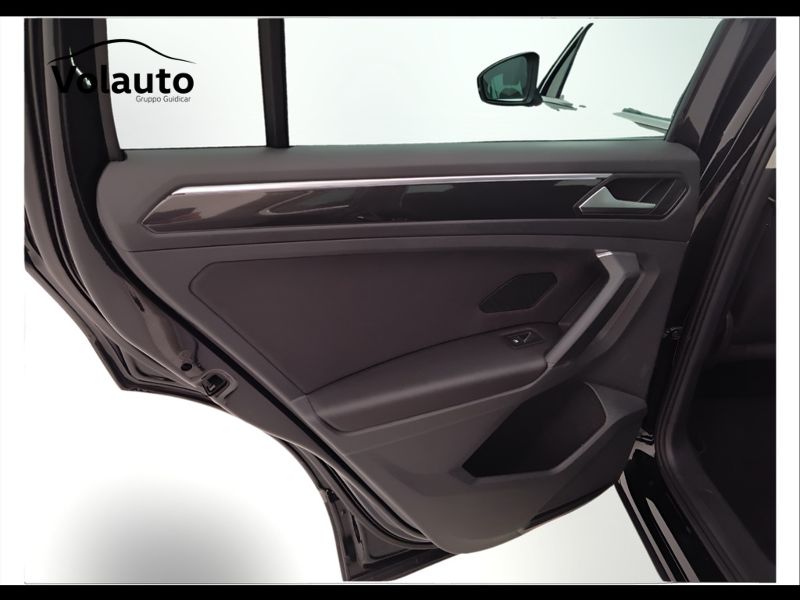 GuidiCar - VOLKSWAGEN Tiguan 2022 Tiguan 2.0 tdi scr Elegance 150cv dsg Usato