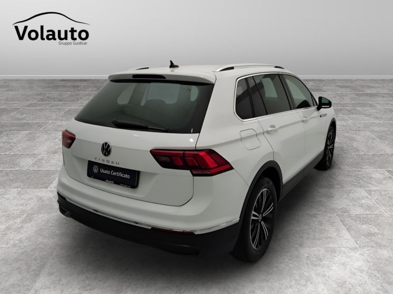 GuidiCar - VOLKSWAGEN Tiguan 2022 Tiguan 2.0 tdi scr Life 150cv dsg Usato