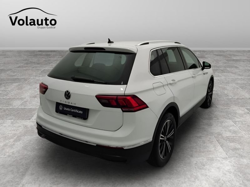 GuidiCar - VOLKSWAGEN Tiguan 2022 Tiguan 2.0 tdi scr Life 150cv dsg Usato