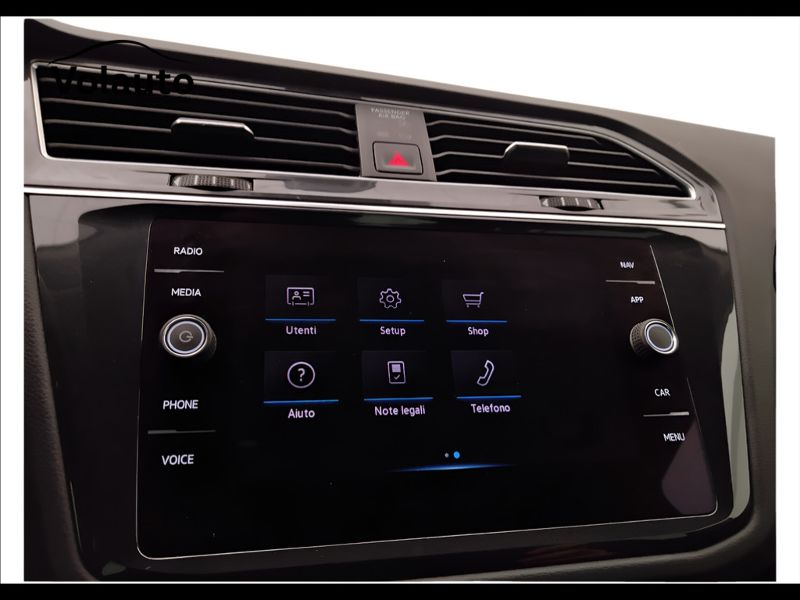 GuidiCar - VOLKSWAGEN Tiguan 2022 Tiguan 2.0 tdi scr Life 150cv dsg Usato